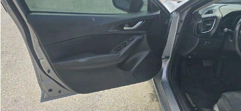 Mazda MAZDA3 i Touring AT 4-Door 2014