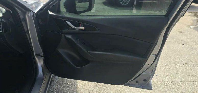 Mazda MAZDA3 i Touring AT 4-Door 2014