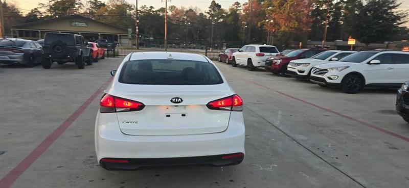 Kia Forte LX 6M 2018