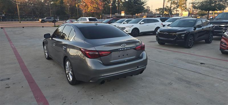 Infiniti Q50 3.0t LUXE 2018