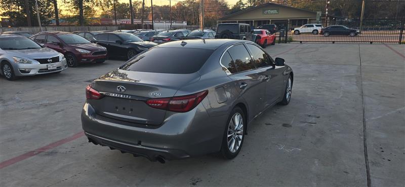Infiniti Q50 3.0t LUXE 2018