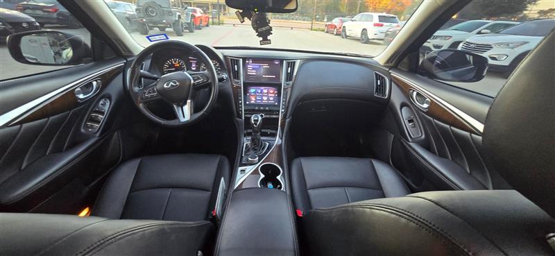 Infiniti Q50 3.0t LUXE 2018