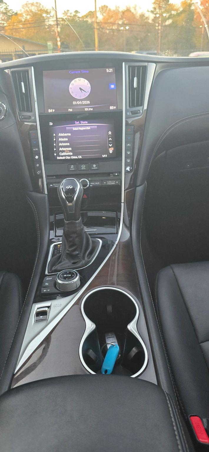 Infiniti Q50 3.0t LUXE 2018