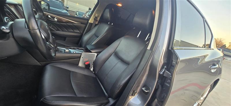 Infiniti Q50 3.0t LUXE 2018