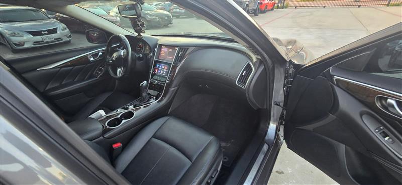 Infiniti Q50 3.0t LUXE 2018