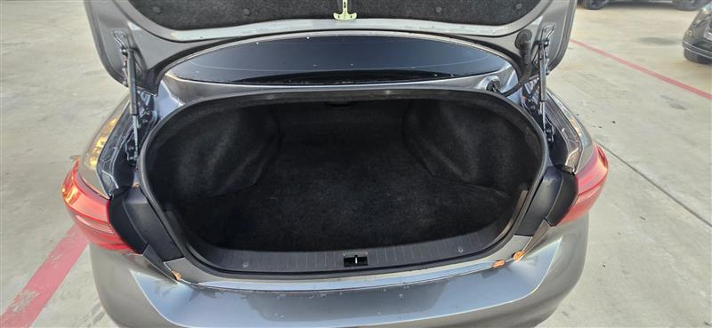 Infiniti Q50 3.0t LUXE 2018