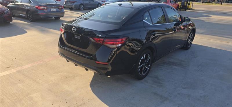 Nissan Sentra SV 2024