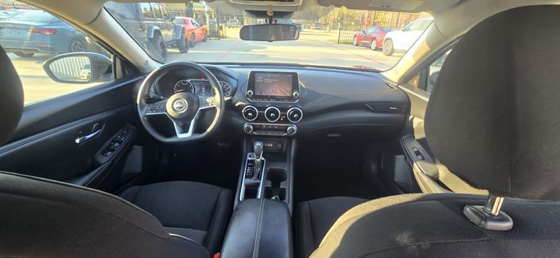 Nissan Sentra SV 2024