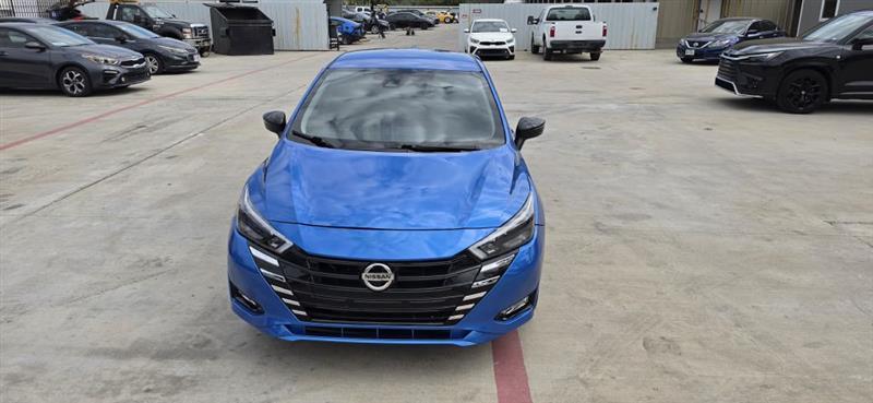 Nissan Versa SR 2023