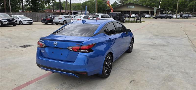 Nissan Versa SR 2023