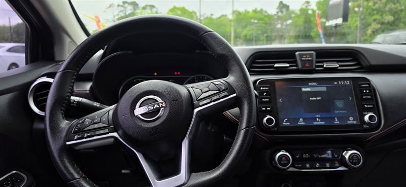 Nissan Versa SR 2023