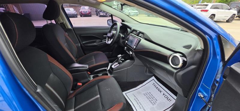 Nissan Versa SR 2023