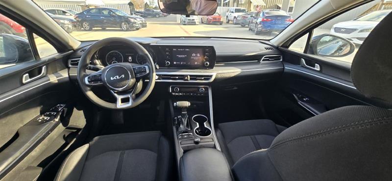 Kia K5 LXS 2023