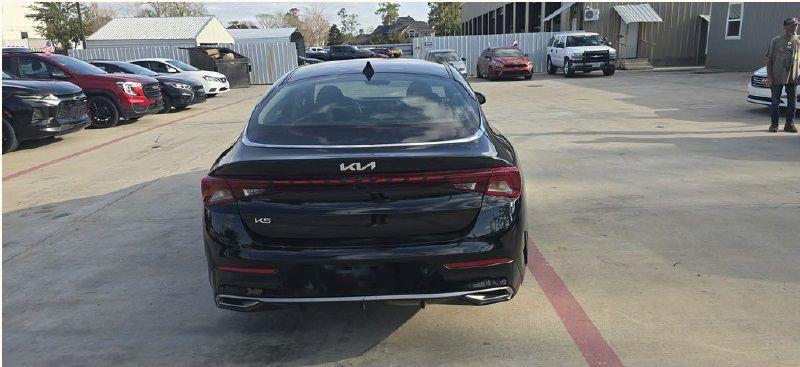 Kia K5 LXS 2023