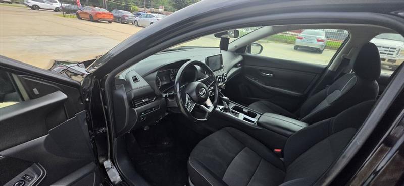 Nissan Sentra SV 2022