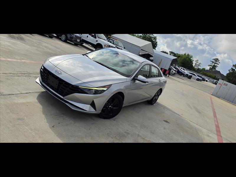Hyundai Elantra SEL 2022