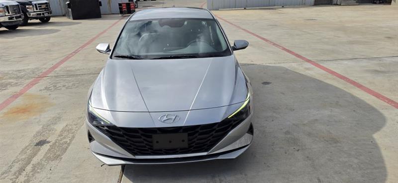 Hyundai Elantra SEL 2022