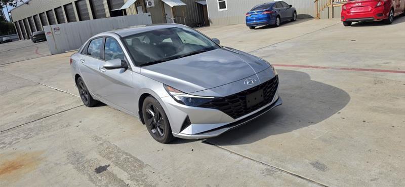 Hyundai Elantra SEL 2022