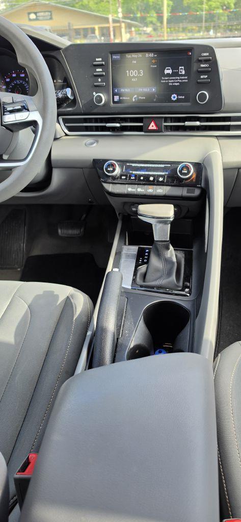 Hyundai Elantra SEL 2022