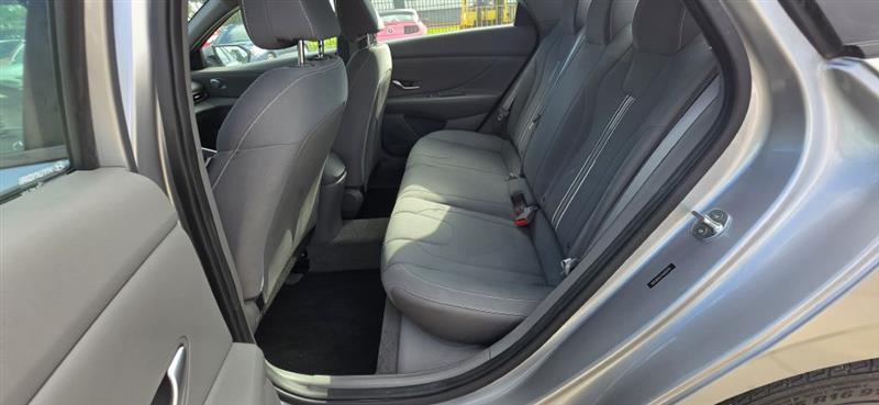 Hyundai Elantra SEL 2022