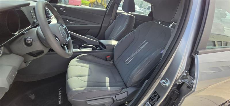 Hyundai Elantra SEL 2022