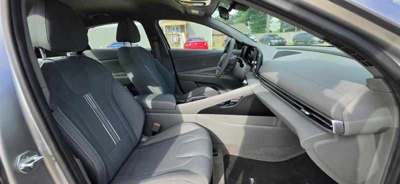 Hyundai Elantra SEL 2022