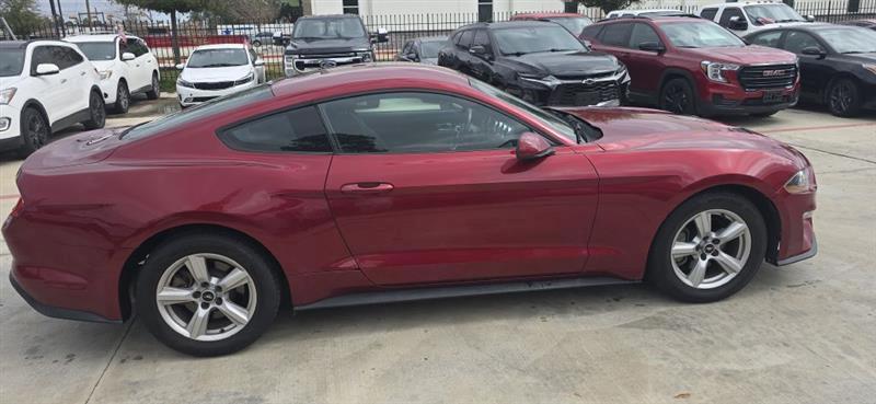 Ford Mustang EcoBoost Coupe 2018