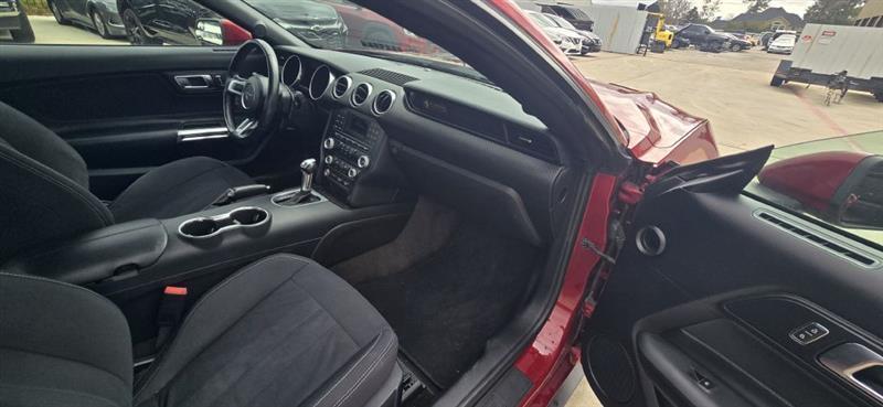 Ford Mustang EcoBoost Coupe 2018