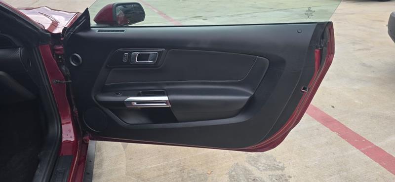 Ford Mustang EcoBoost Coupe 2018