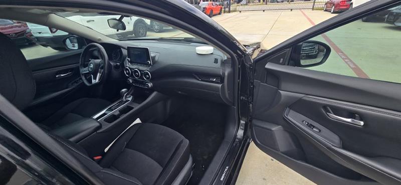 Nissan Sentra SV 2022