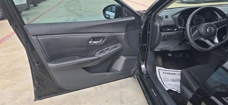 Nissan Sentra SV 2022