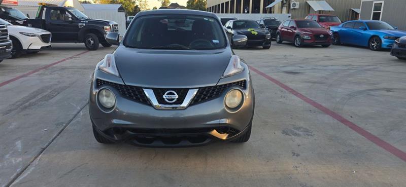 Nissan Juke S FWD 2015