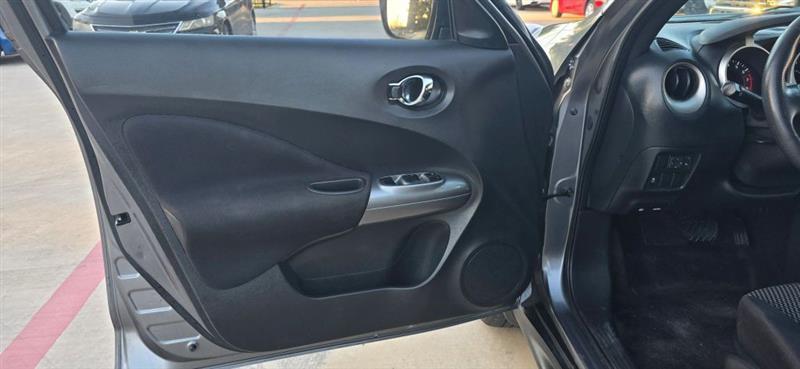 Nissan Juke S FWD 2015