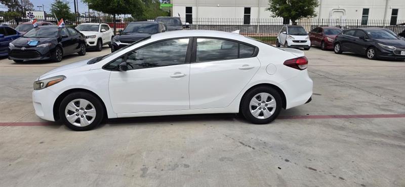 Kia Forte LX 6A 2017