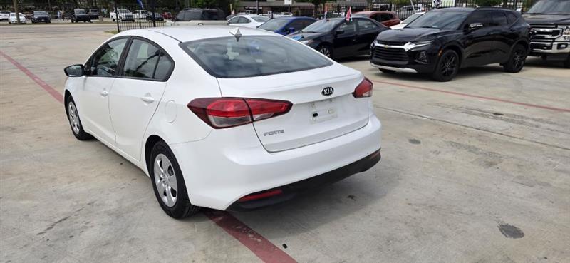 Kia Forte LX 6A 2017