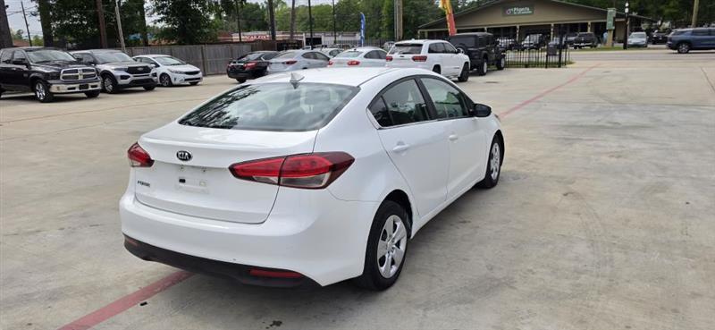 Kia Forte LX 6A 2017