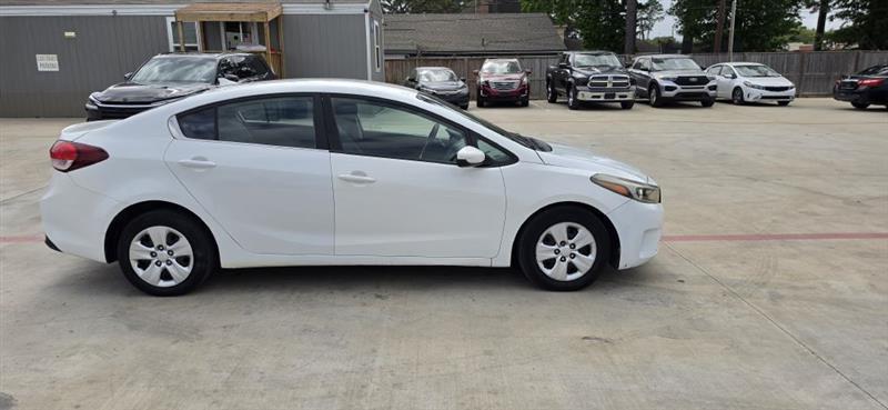 Kia Forte LX 6A 2017