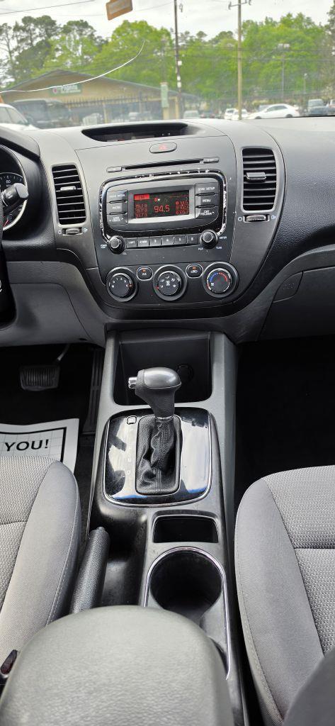 Kia Forte LX 6A 2017