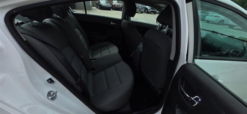 Kia Forte LX 6A 2017