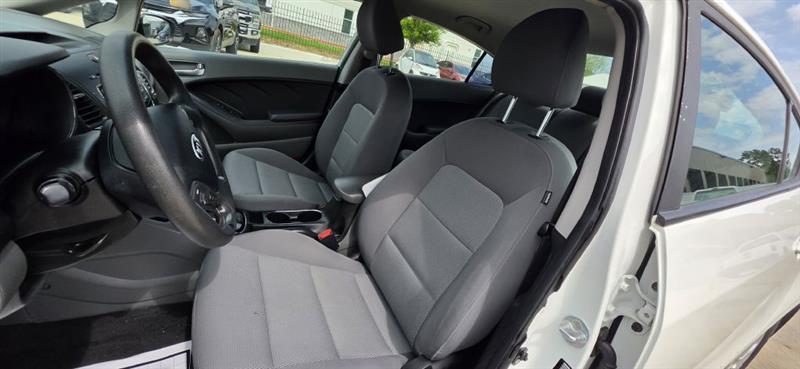 Kia Forte LX 6A 2017