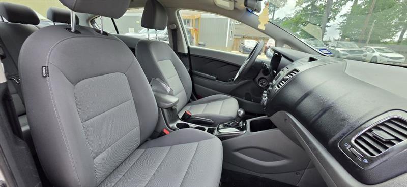 Kia Forte LX 6A 2017