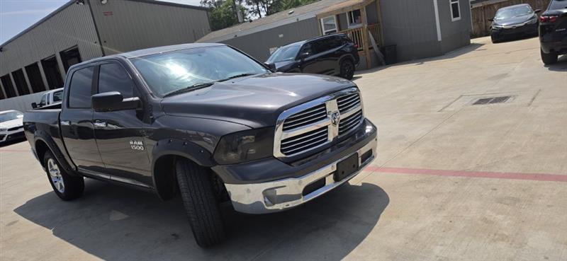 RAM 1500 SLT Crew Cab SWB 2WD 2015