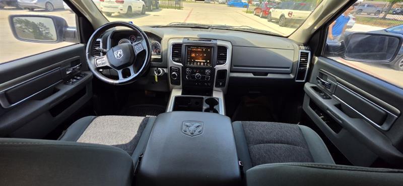 RAM 1500 SLT Crew Cab SWB 2WD 2015