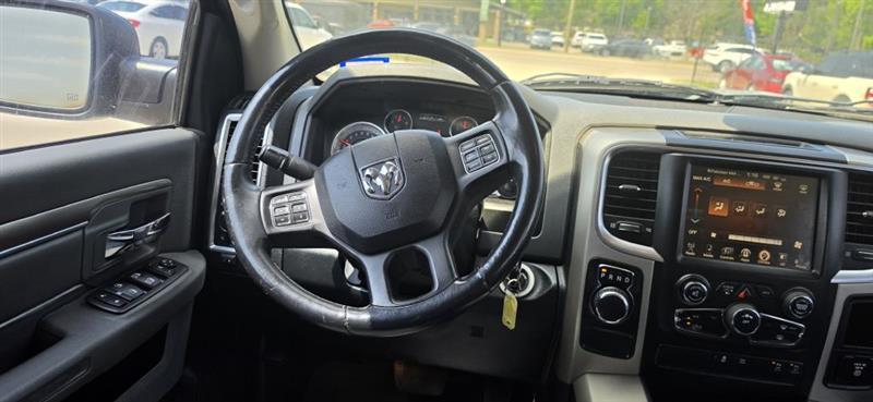 RAM 1500 SLT Crew Cab SWB 2WD 2015