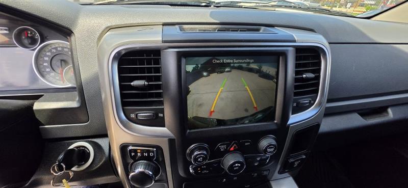 RAM 1500 SLT Crew Cab SWB 2WD 2015