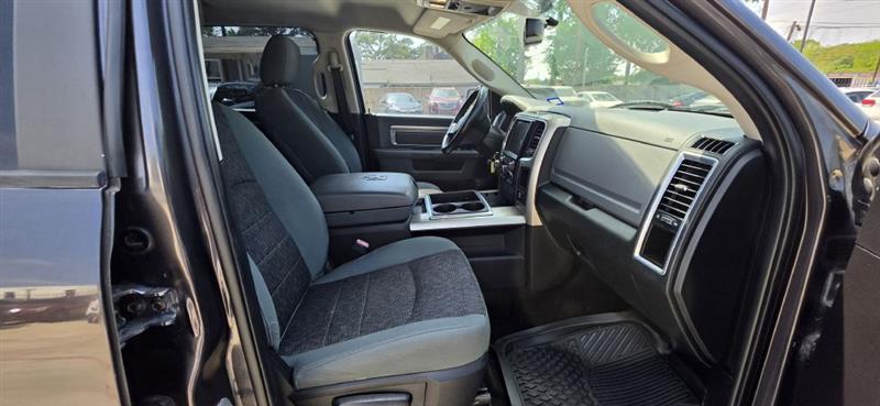 RAM 1500 SLT Crew Cab SWB 2WD 2015