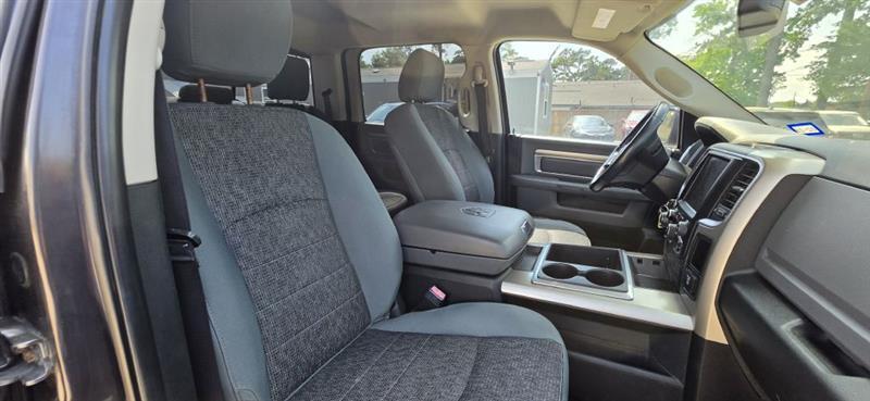 RAM 1500 SLT Crew Cab SWB 2WD 2015