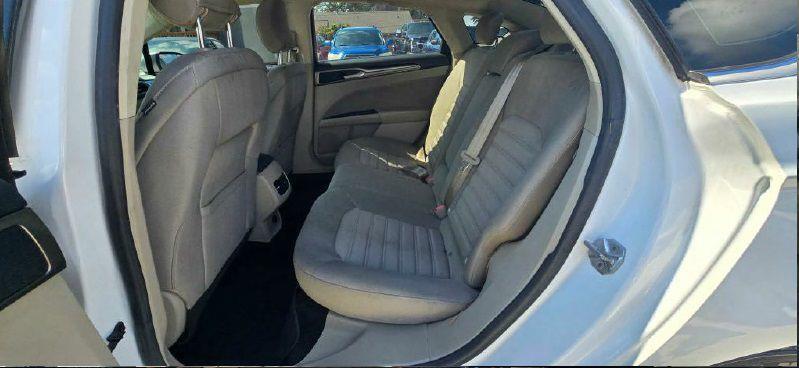 Ford Fusion SE 2017