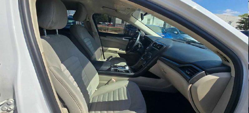 Ford Fusion SE 2017