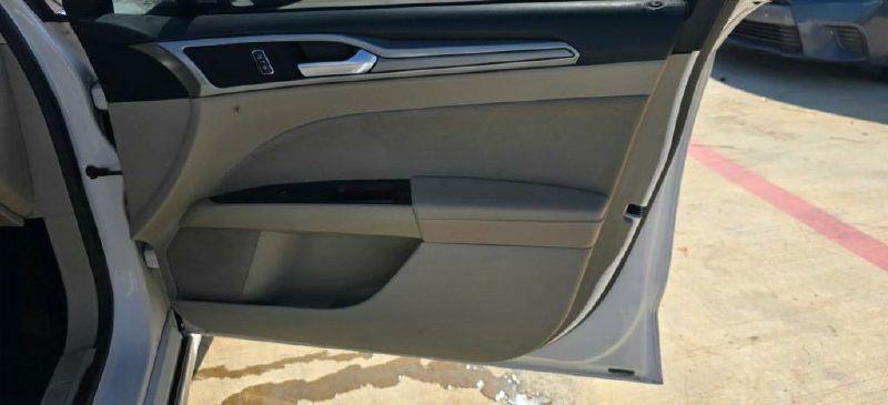Ford Fusion SE 2017